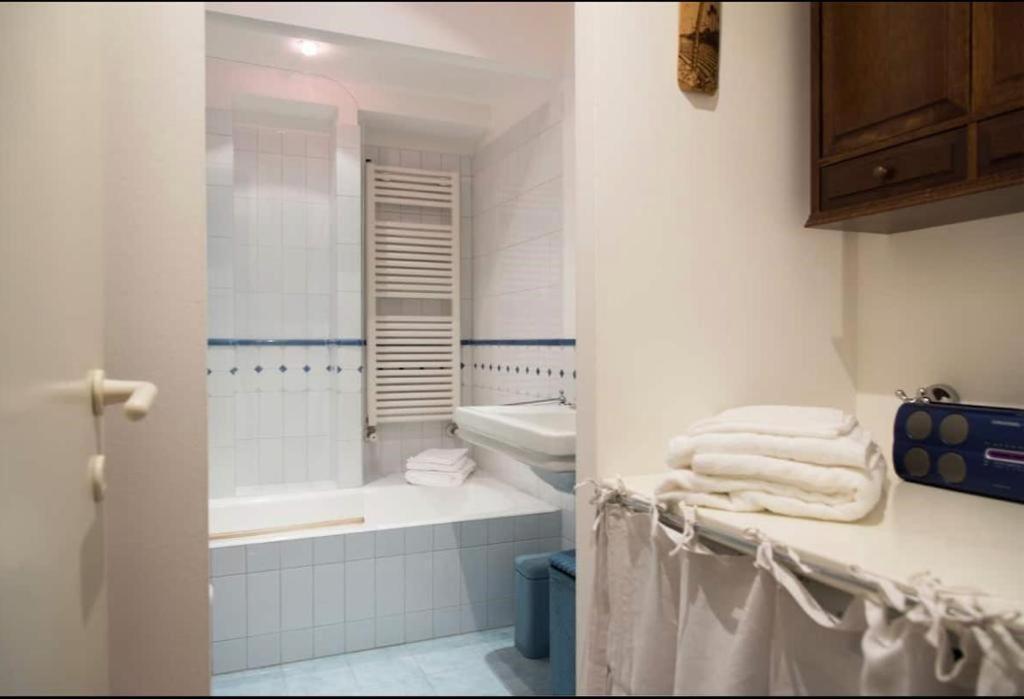 Joivy Classic Flat Near Basilica Di Sant'Ambrogio Apartment Milan Exterior photo